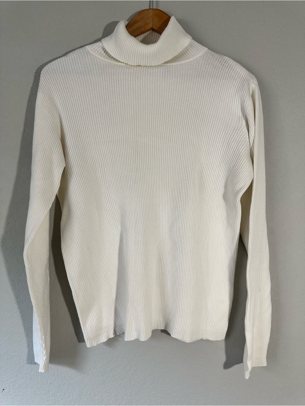 Gap Classic Cream Ribbed Turtleneck Sweater